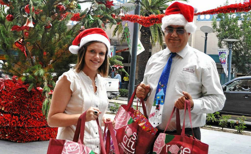 Rose City Shoppingworld marketing manager Stevie McGregor and manager Jason Gard expect masses to descend upon the shops today. Rose City Shoppingworld marketing manager Stevie McGregor and manager Jason Gard expect masses to descend upon the shops today.